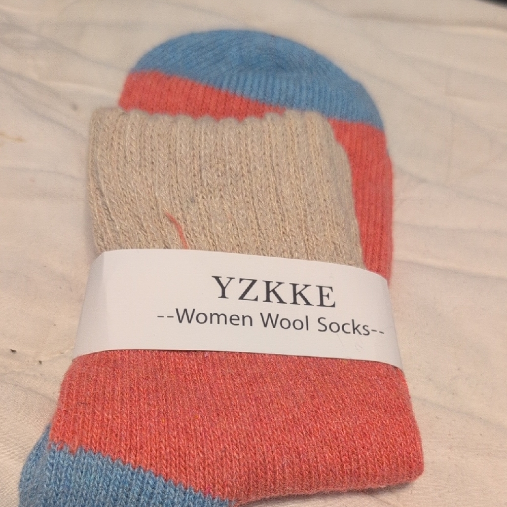 Yzkke Women's Wool Socks - Beige, Blue, and Coral NWT NEW WITH TAG